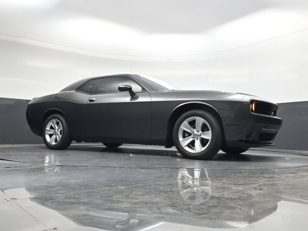 Used 2023 Dodge Challenger SXT RWD image 38