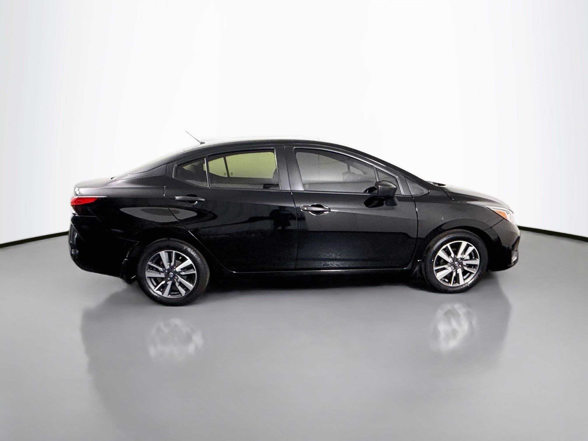 Used 2023 Nissan Versa S w/ S Plus Package FWD image 11