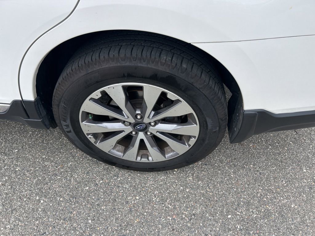 Used 2017 Subaru Outback 2.5i Touring w/ Popular Package #5A image 13