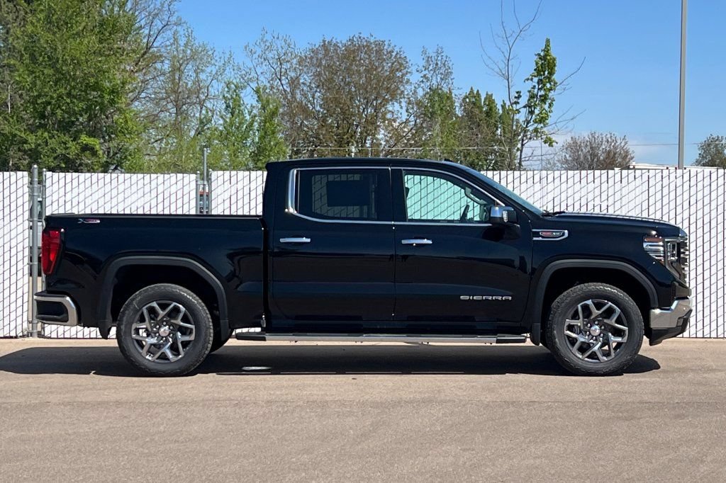 New 2026 GMC Sierra 1500 SLT w/ SLT Premium Package AWD/4WD image 3