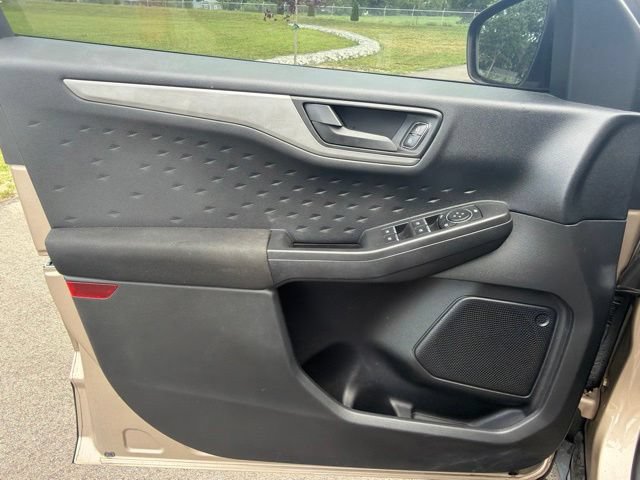 Used 2020 Ford Escape S AWD/4WD image 17