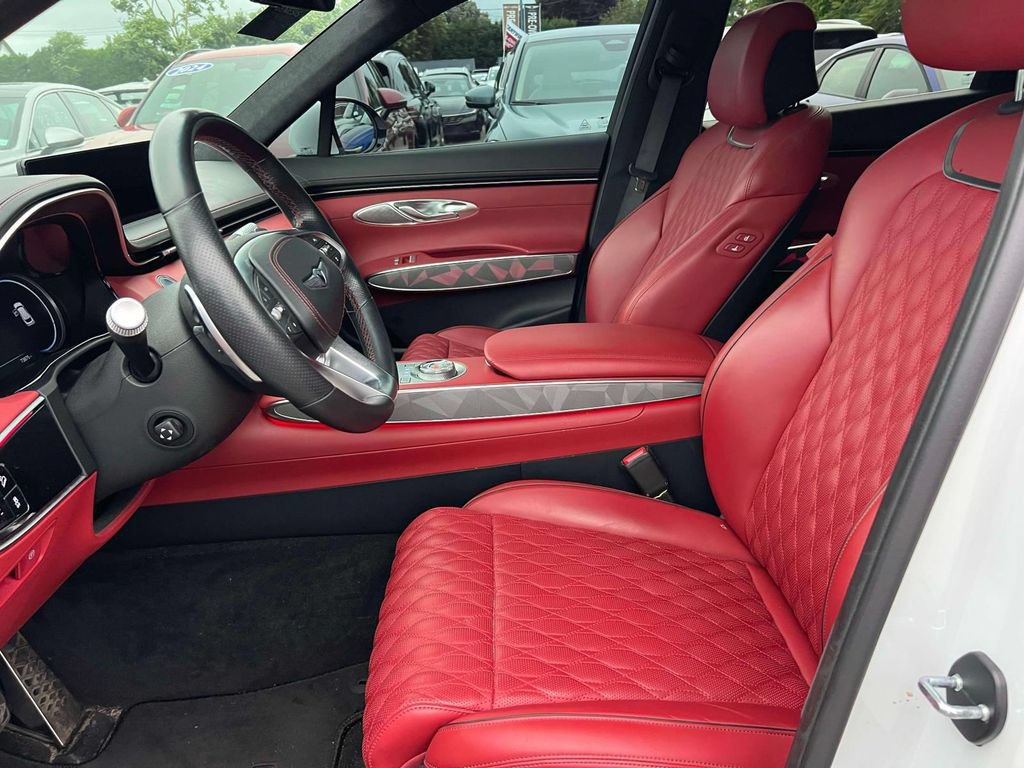 Used 2024 Genesis GV70 3.5T Sport w/ Sport Advanced Package AWD/4WD image 15