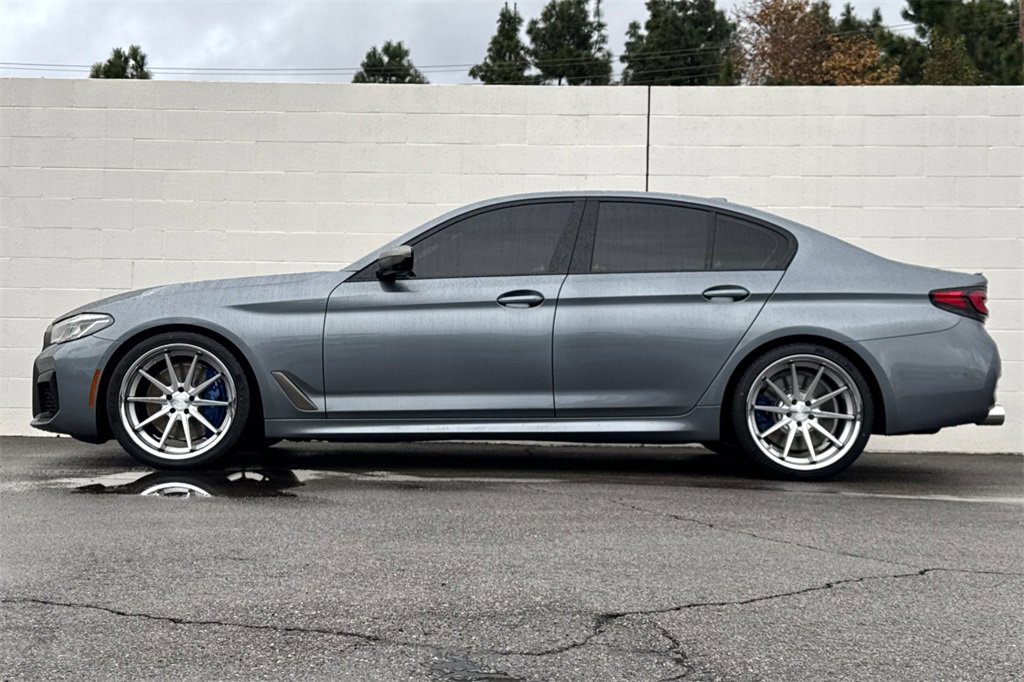 Used 2022 BMW M550i xDrive w/ Executive Package image 9