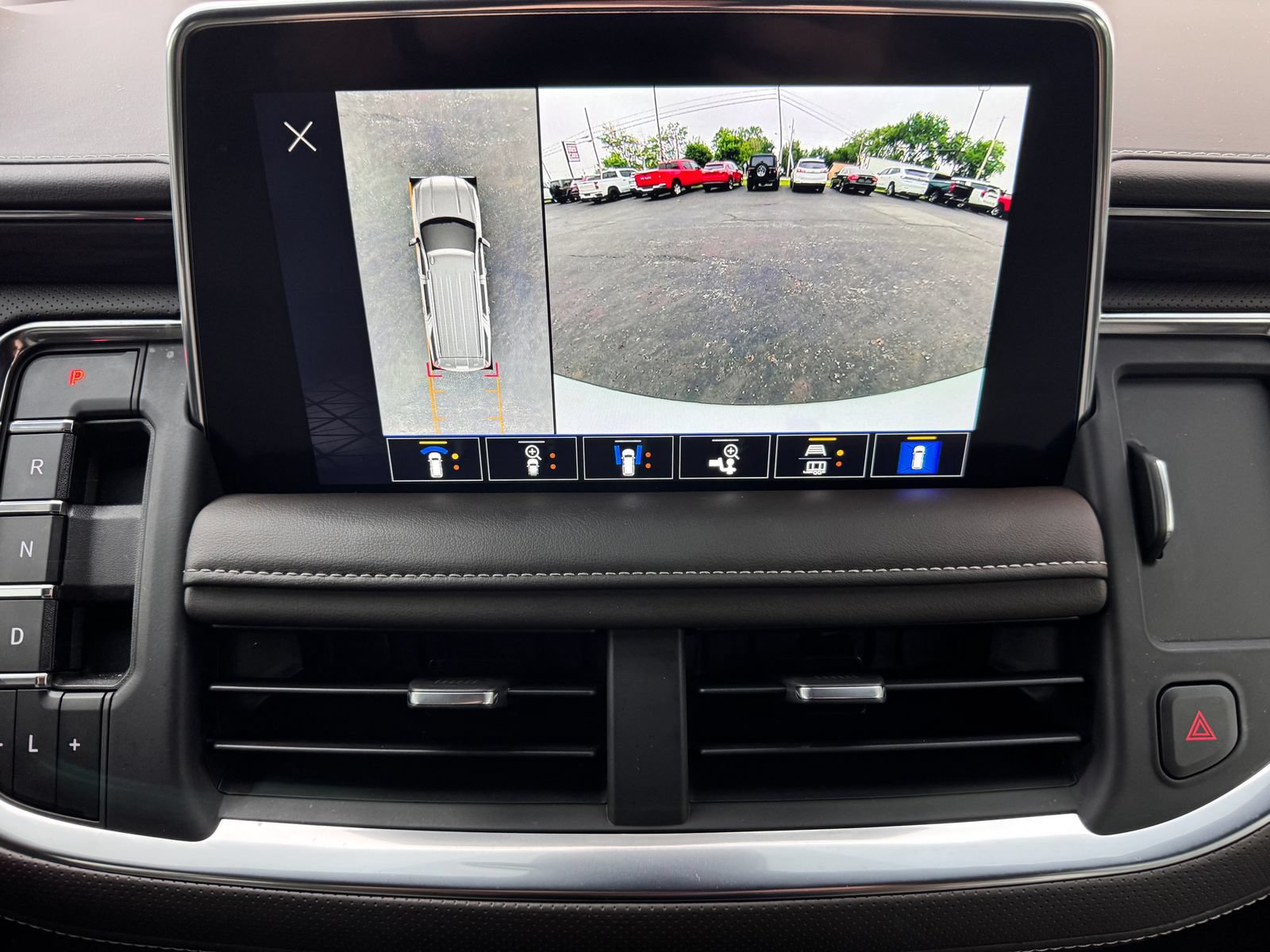 Used 2023 GMC Yukon XL SLT w/ SLT Luxury Package AWD/4WD image 22
