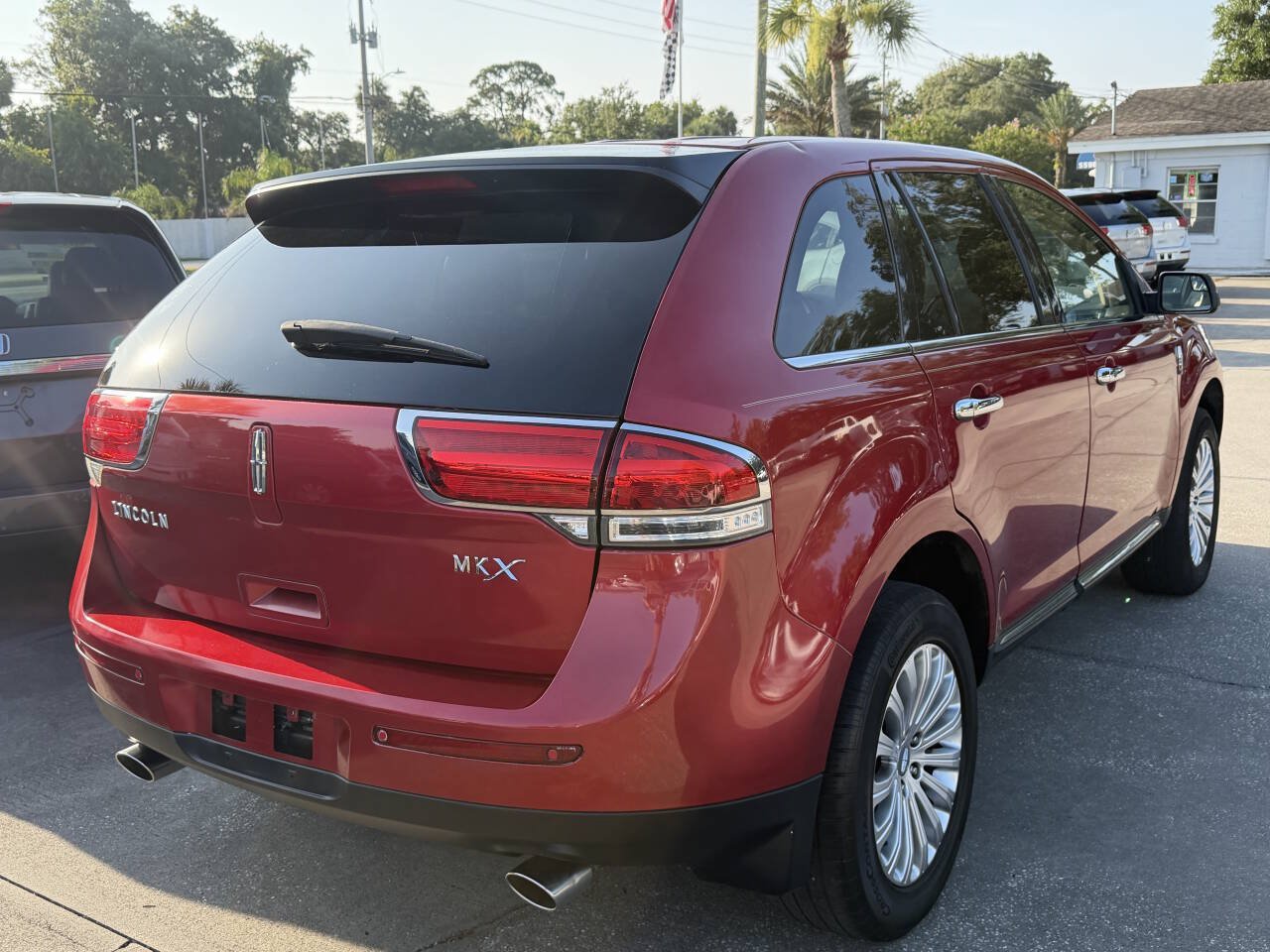 Used 2012 Lincoln MKX FWD image 8