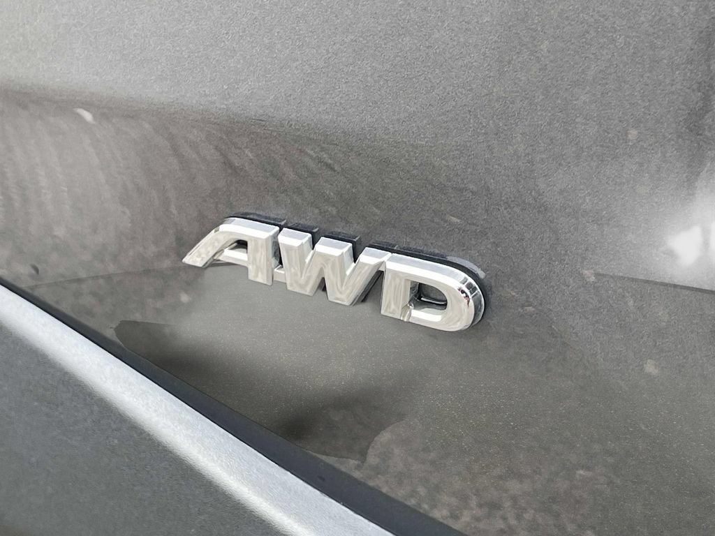 Used 2023 Toyota RAV4 LE AWD/4WD image 10
