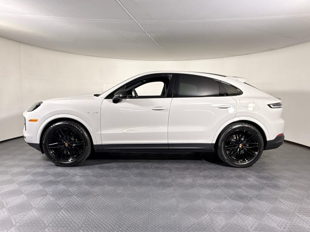 Certified 2026 Porsche Cayenne E-Hybrid Coupe AWD/4WD image 2