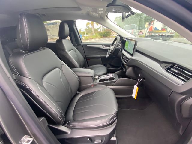 New 2025 Ford Escape SE w/ PHEV Premium Package image 35