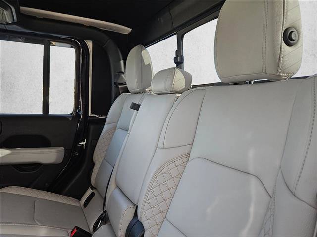 Used 2023 Jeep Gladiator Overland image 21