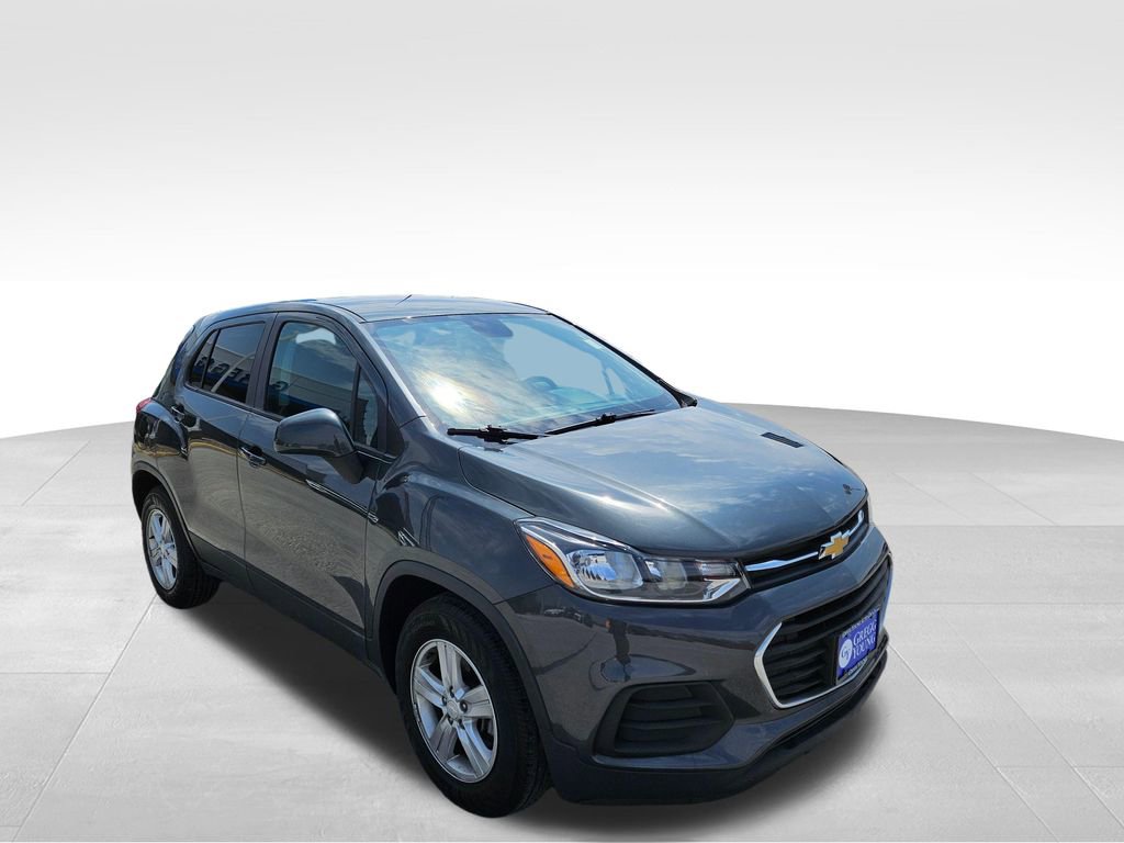 Used 2020 Chevrolet Trax LS w/ Tint and Cruise Package FWD image 4