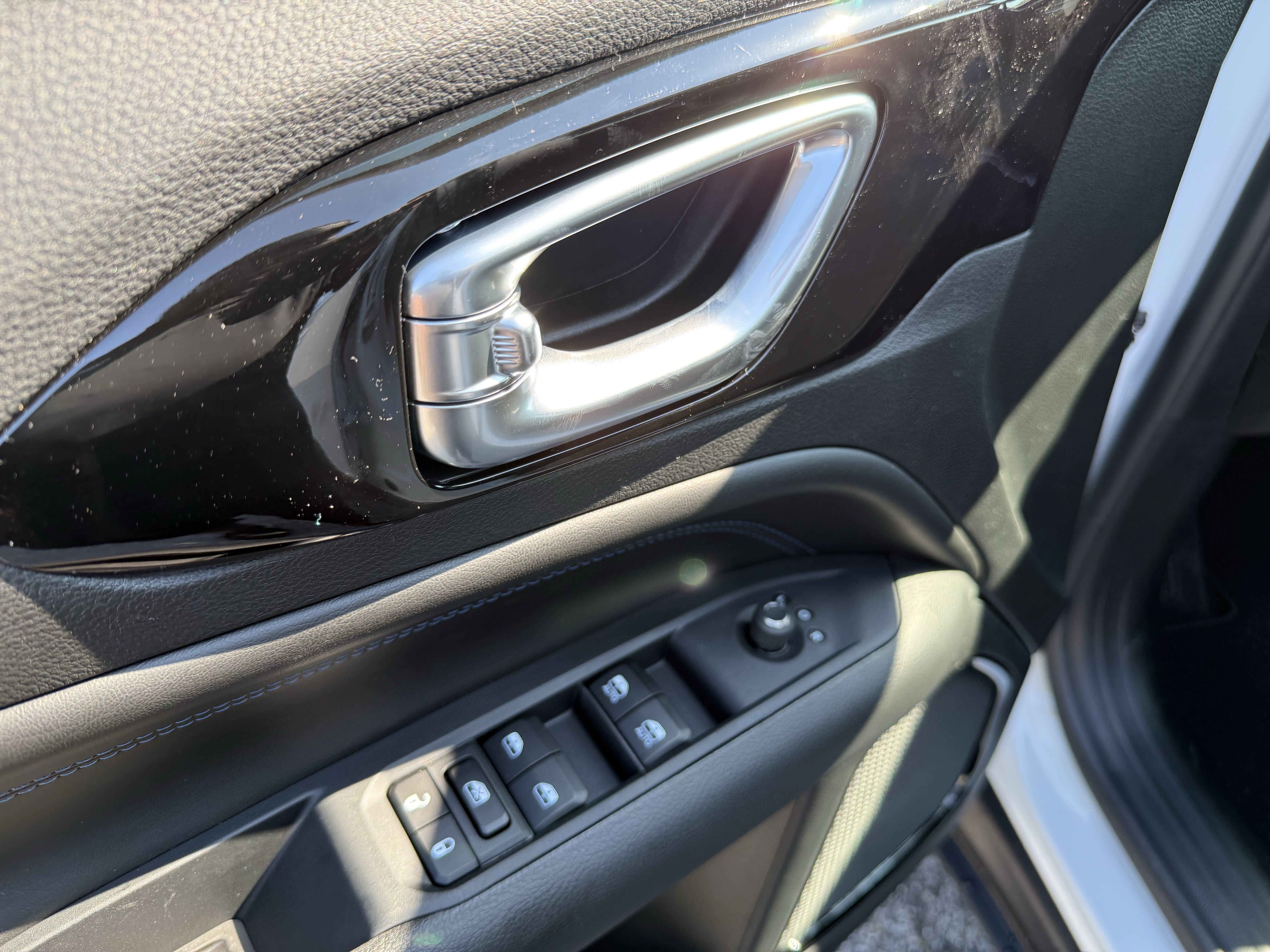 New 2026 Jeep Compass Latitude AWD/4WD image 15