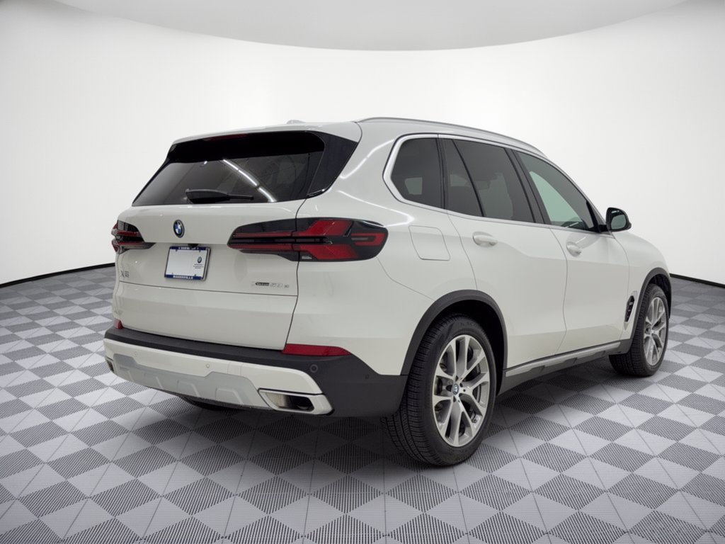 Certified 2024 BMW X5 xDrive50e w/ Premium Package AWD/4WD image 9