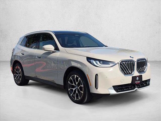Certified 2025 BMW X3 xDrive30i w/ Premium Package AWD/4WD image 3
