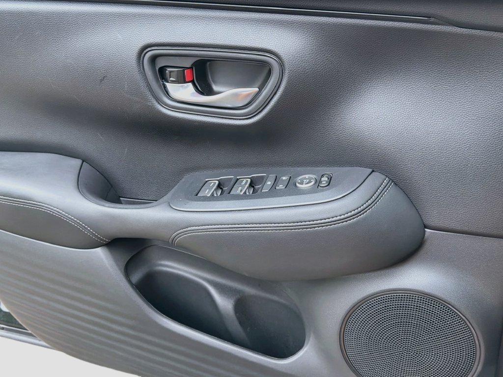 Used 2025 Honda HR-V EX-L image 17
