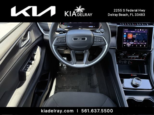 Used 2025 Jeep Grand Cherokee Laredo X w/ Luxury Tech Group I RWD image 12