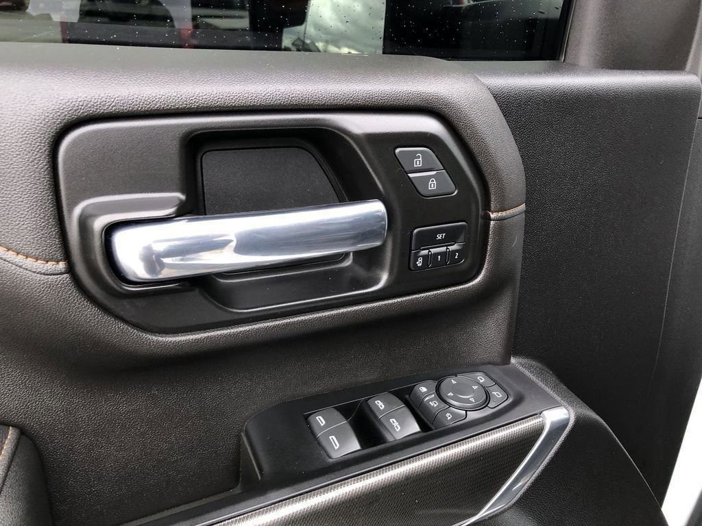 Used 2022 GMC Sierra 3500 AT4 w/ AT4 Preferred Package AWD/4WD image 20