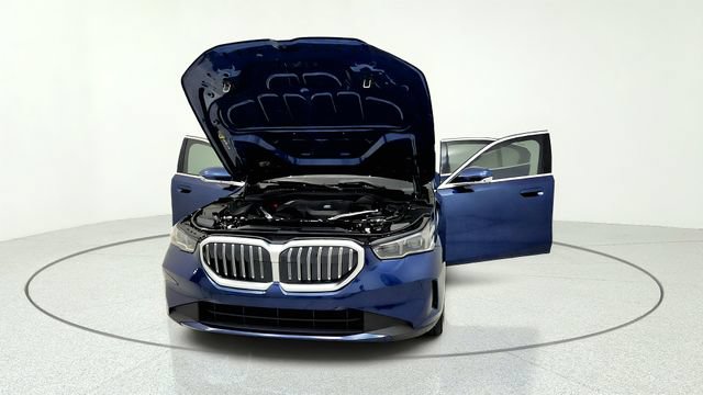 Used 2026 BMW 530i RWD image 12