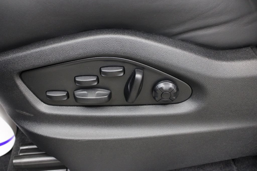 Used 2025 Porsche Cayenne S AWD/4WD image 27