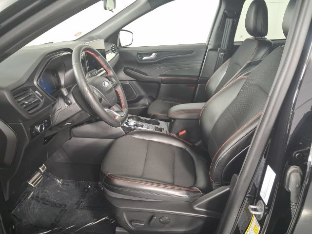 Used 2023 Ford Escape ST-Line w/ Tech Pack #1 AWD/4WD image 18