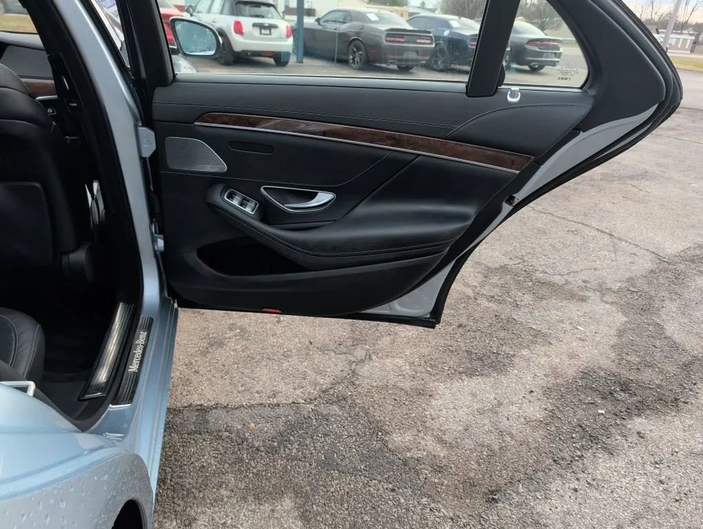 Used 2016 Mercedes-Benz S 550 4MATIC Sedan image 22