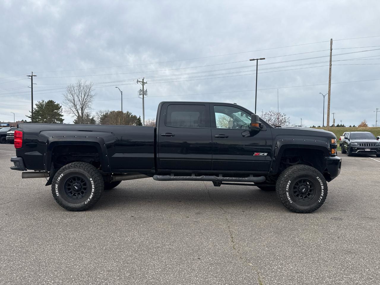 Used 2016 Chevrolet Silverado 2500 LT w/ Midnight Edition AWD/4WD image 6