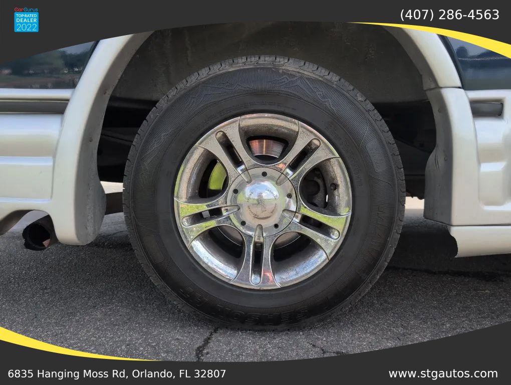 Used 2003 GMC Savana 3500 image 33