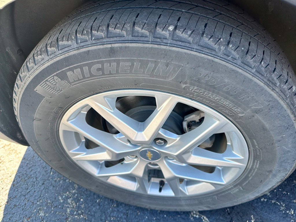 Used 2023 Chevrolet Equinox LT FWD image 8