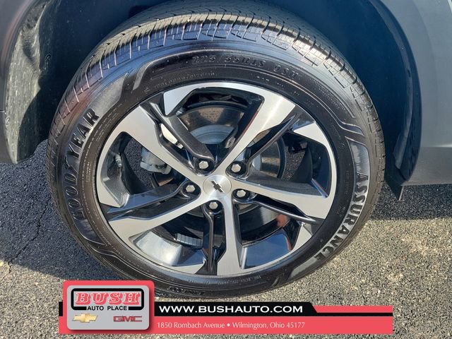 Used 2025 Chevrolet Trax RS w/ Driver Confidence Package image 6