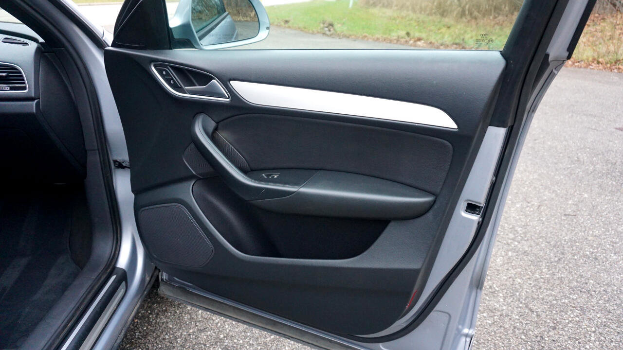 Used 2018 Audi Q3 2.0T Premium image 23