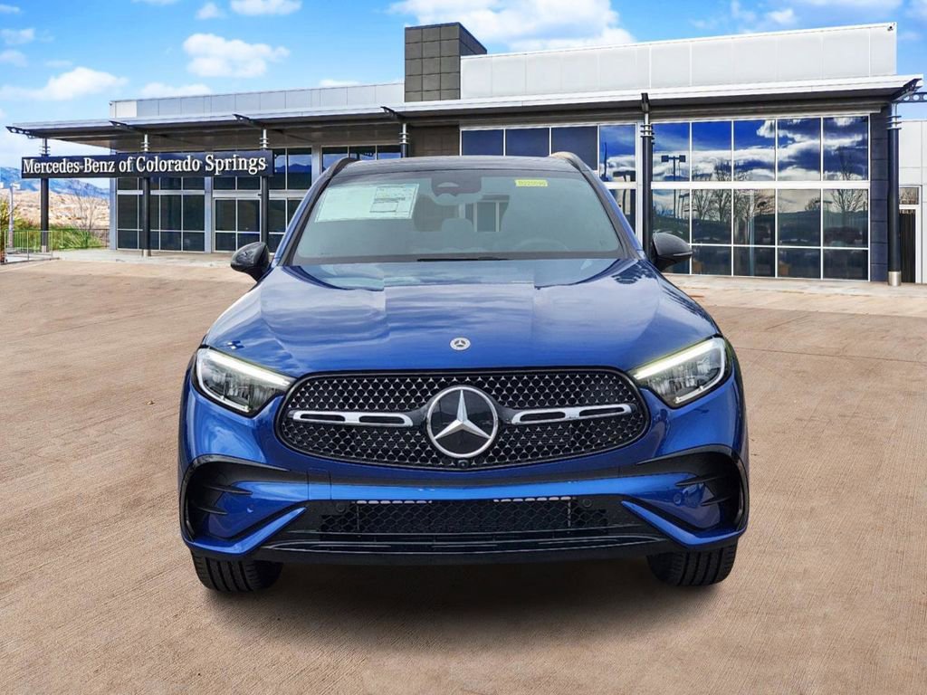 New 2025 Mercedes-Benz GLC 300 4MATIC image 2