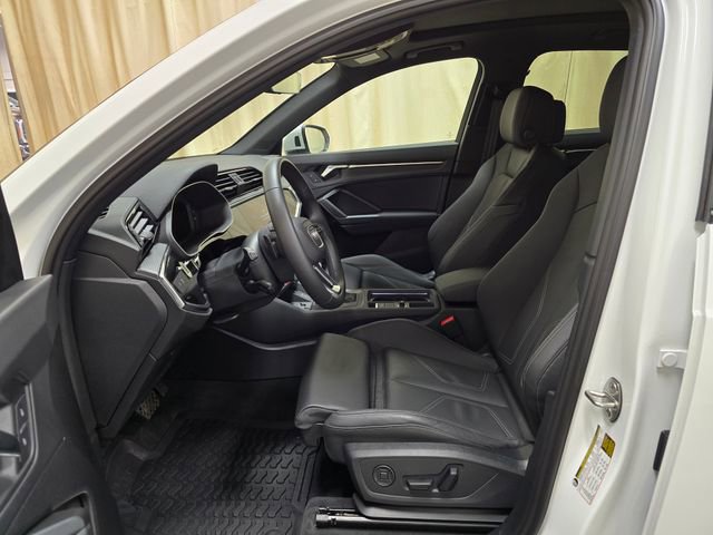 Certified 2025 Audi Q3 2.0T Premium w/ Convenience Package image 14