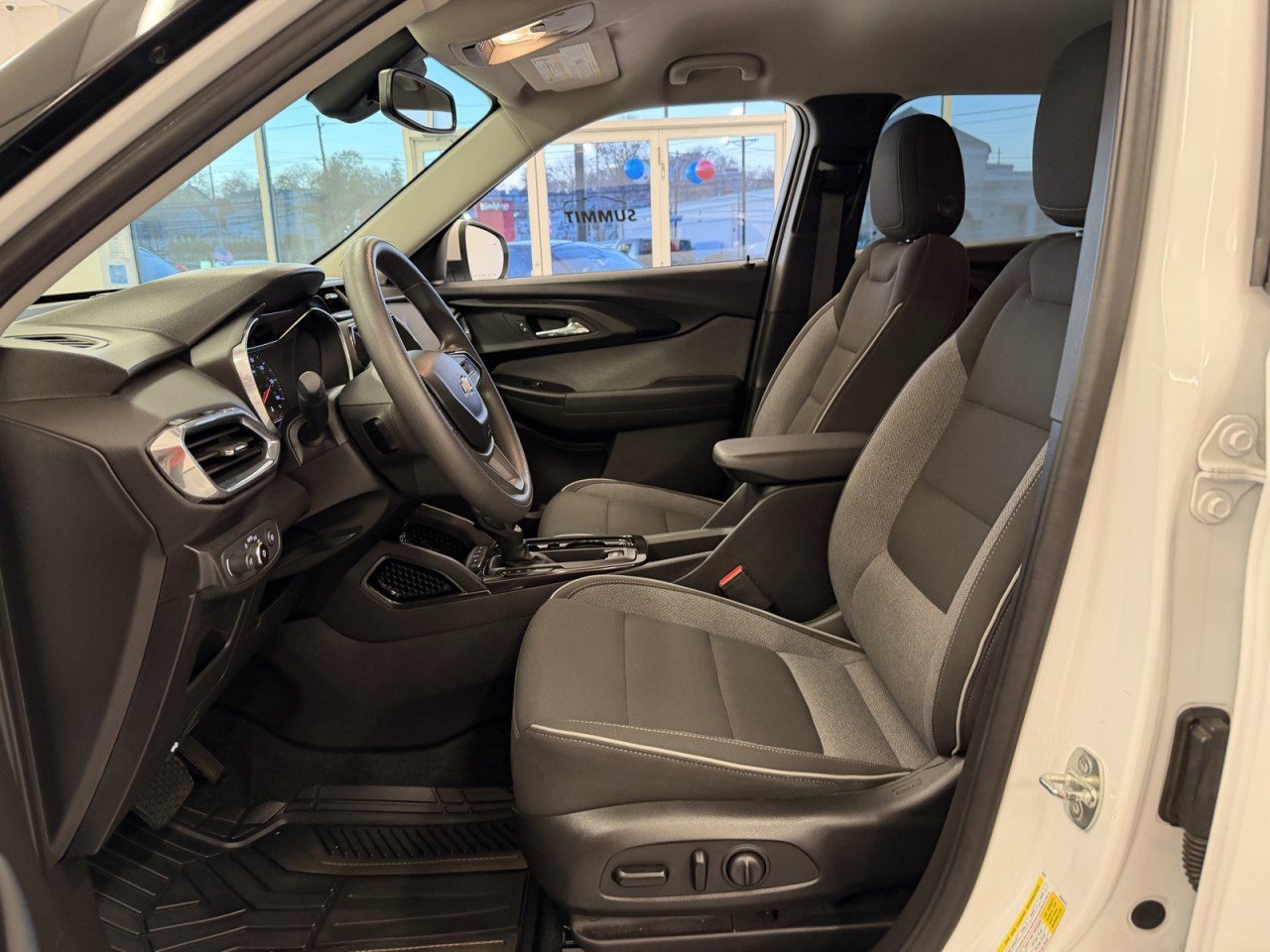Used 2021 Chevrolet TrailBlazer LT w/ Convenience Package AWD/4WD image 36