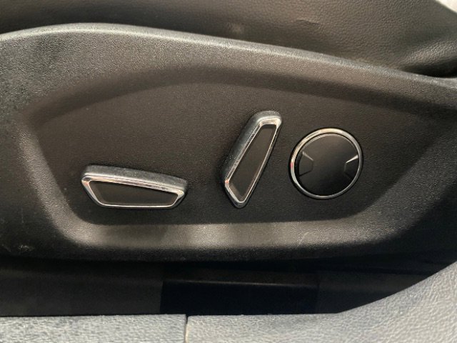 Used 2017 Ford Fusion Energi SE image 19