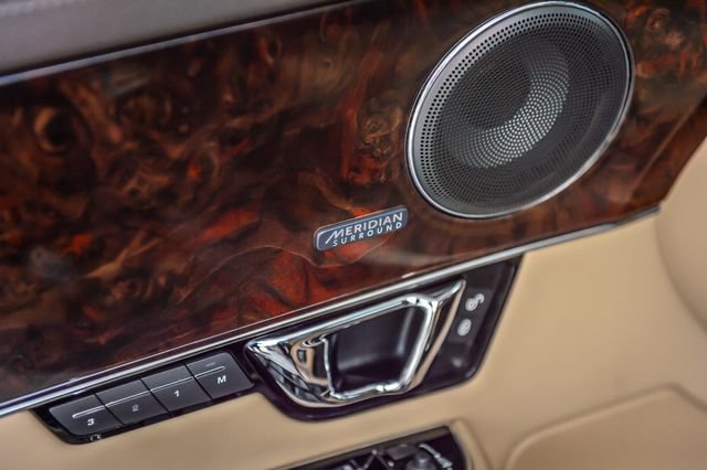 Used 2016 Jaguar XJ R-Sport RWD image 53