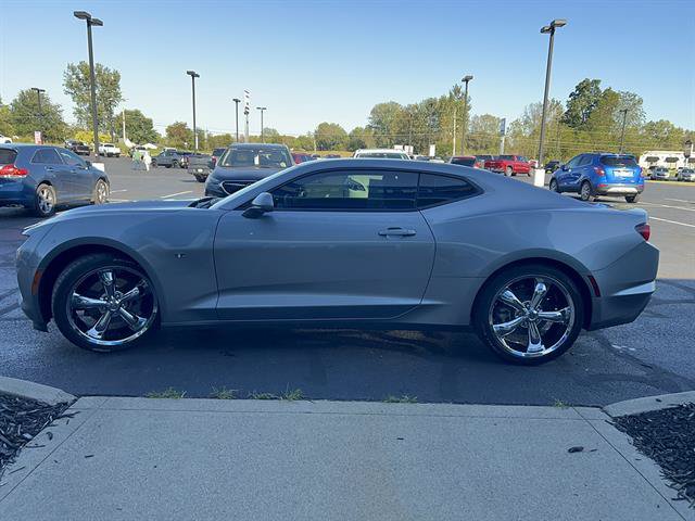 Used 2024 Chevrolet Camaro LT RWD image 4