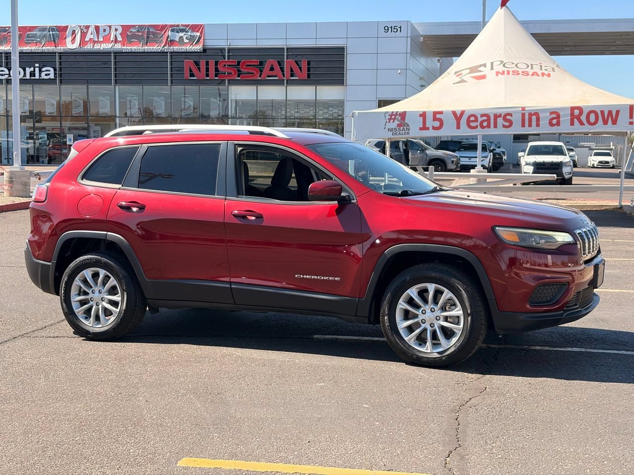 Used 2020 Jeep Cherokee Latitude w/ Cold Weather Group AWD/4WD image 6