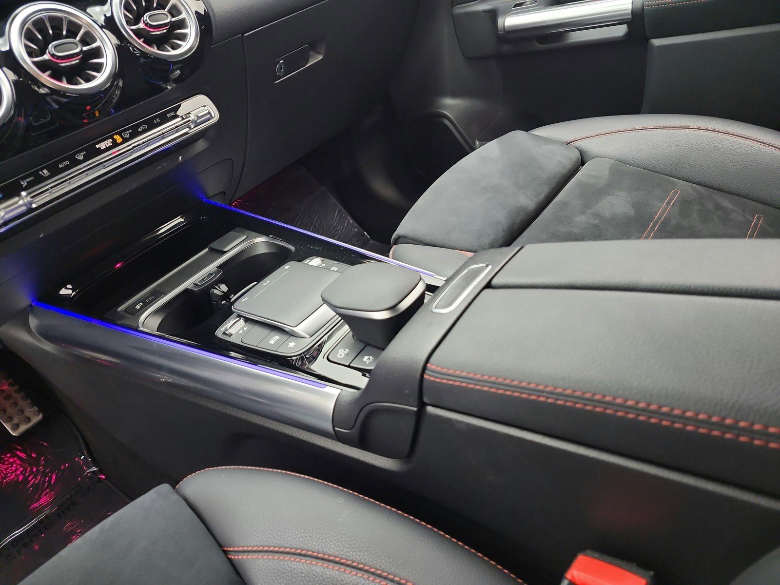 Used 2022 Mercedes-Benz GLA 35 AMG 4MATIC image 13