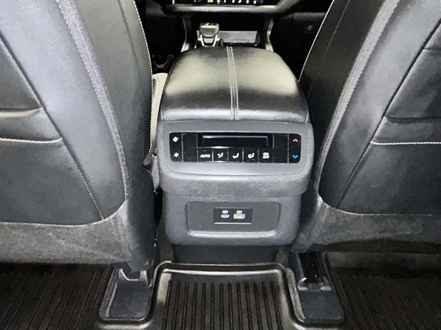 Used 2024 Nissan Pathfinder SL w/ Black Appearance Package FWD image 11