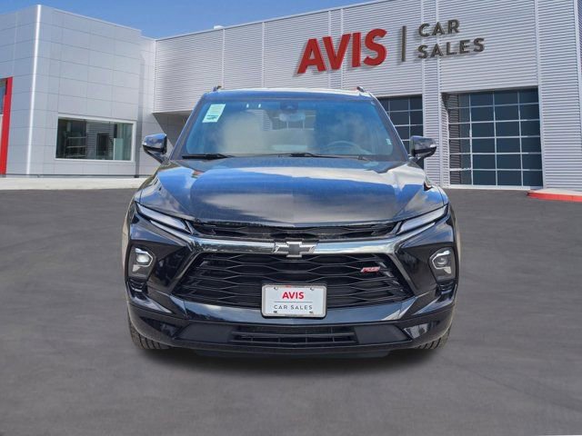 Used 2025 Chevrolet Blazer RS image 2