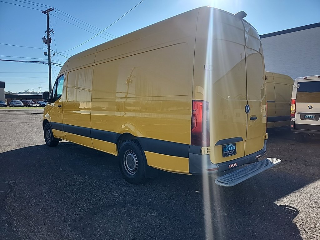 Used 2021 Mercedes-Benz Sprinter 2500 image 3