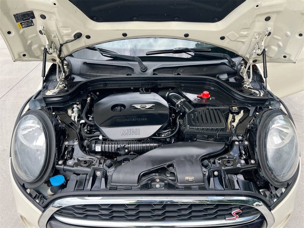 Used 2019 MINI Cooper S w/ Signature Upholstery Package image 10