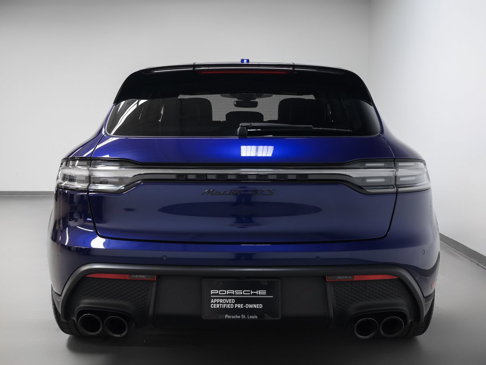 Certified 2024 Porsche Macan GTS w/ GTS Sport Package AWD/4WD image 11