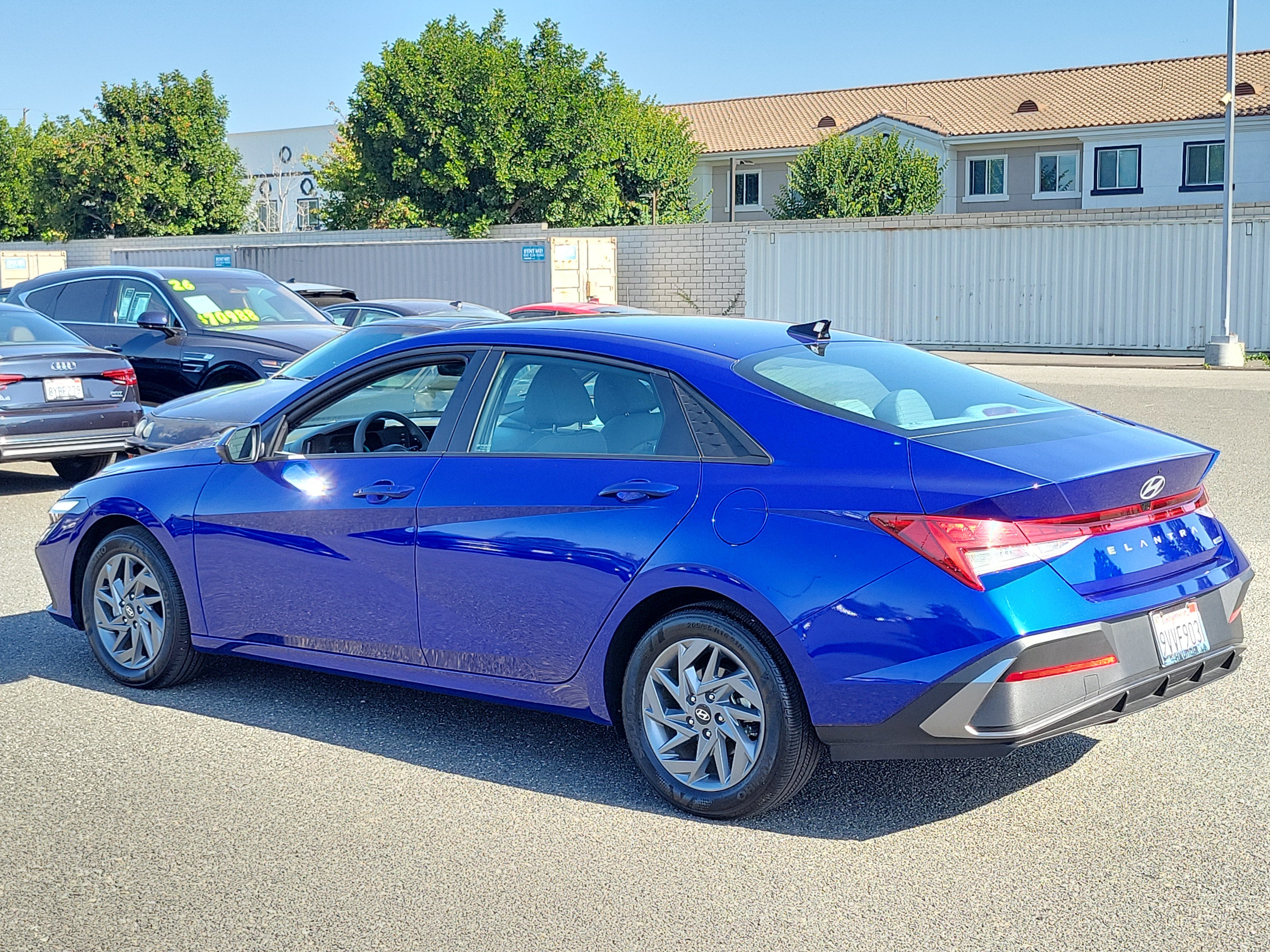 Certified 2025 Hyundai Elantra Hybrid FWD image 28