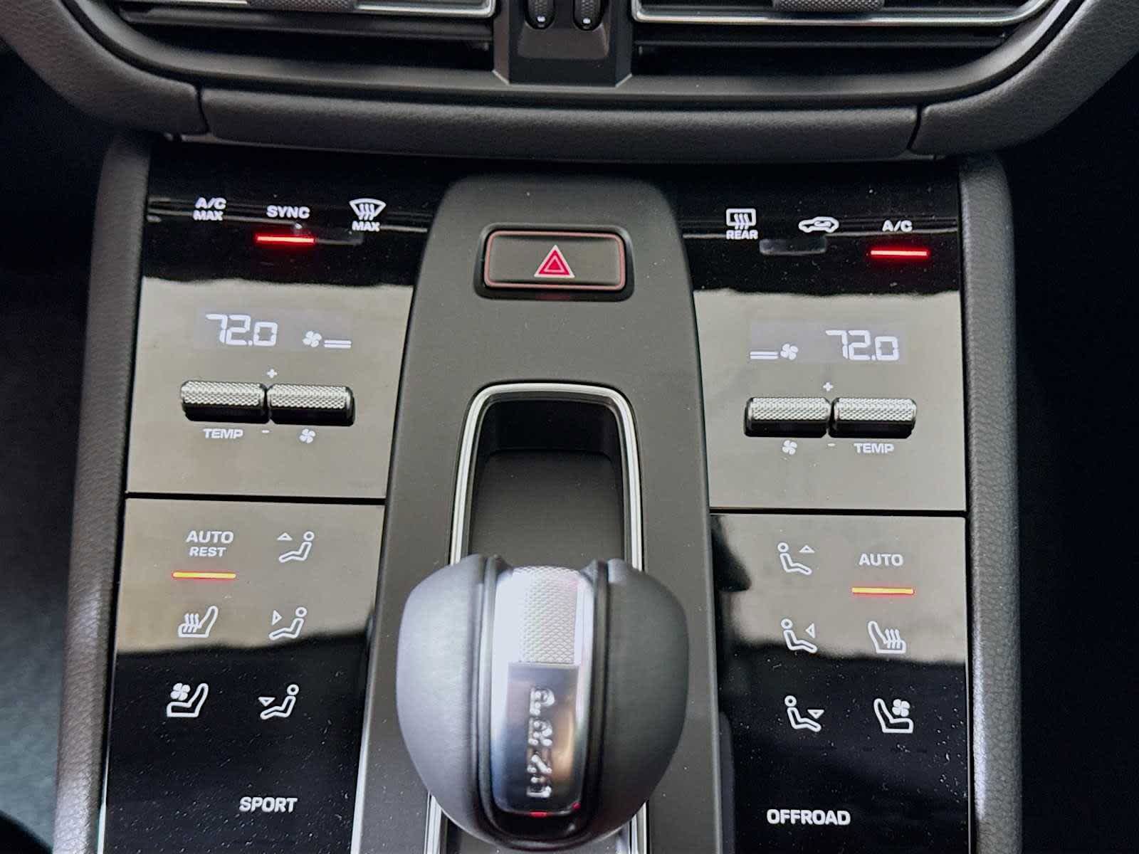 New 2025 Porsche Macan AWD/4WD image 13