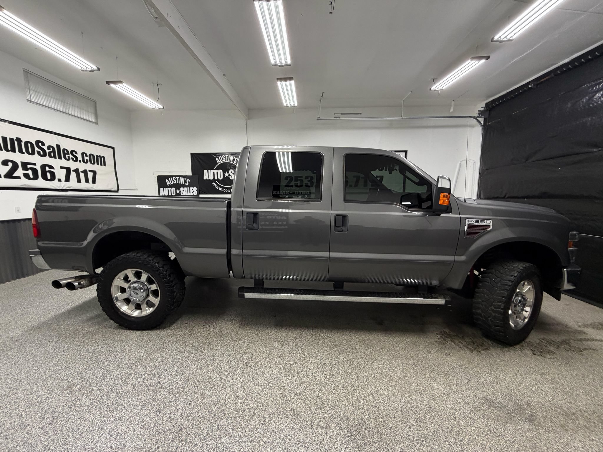 Used 2009 Ford F350 Lariat AWD/4WD image 2