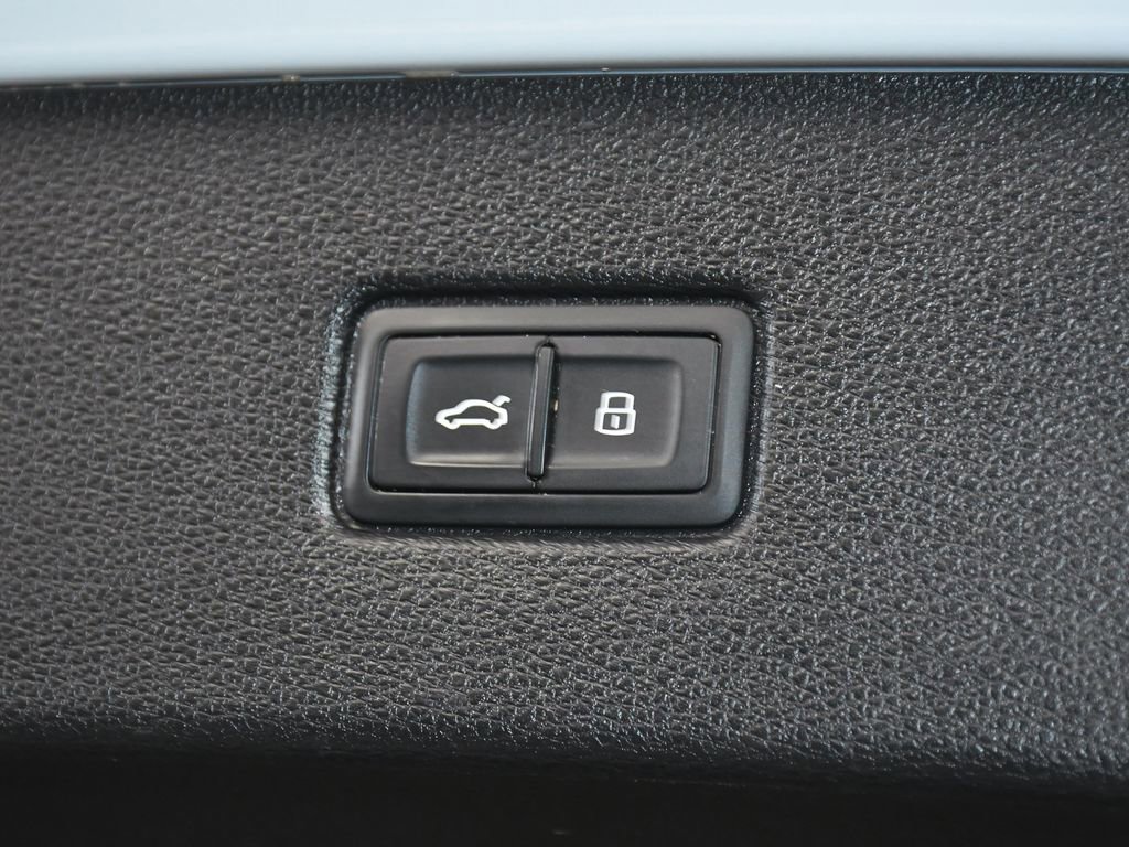 Used 2021 Audi SQ7 Premium Plus w/ Executive Package image 76