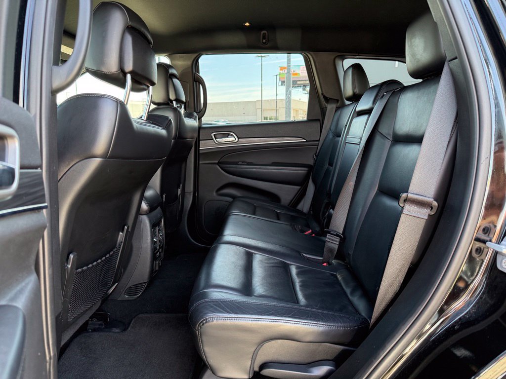 Used 2019 Jeep Grand Cherokee Limited AWD/4WD image 18