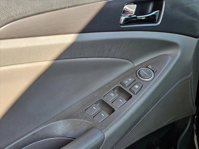 Used 2014 Hyundai Sonata Hybrid image 9