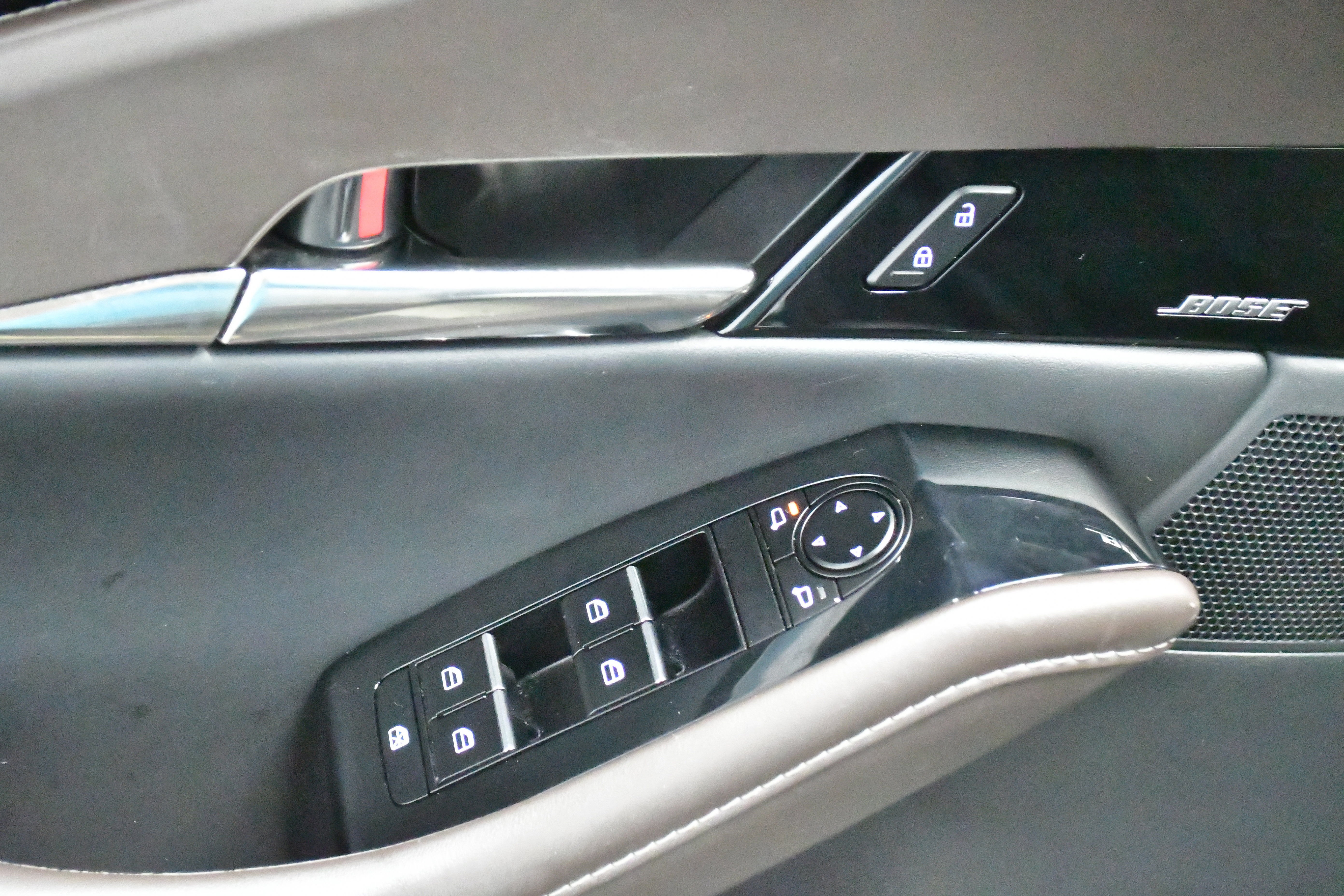 Used 2024 MAZDA CX-30 AWD 2.5 S w/ Premium Package image 31