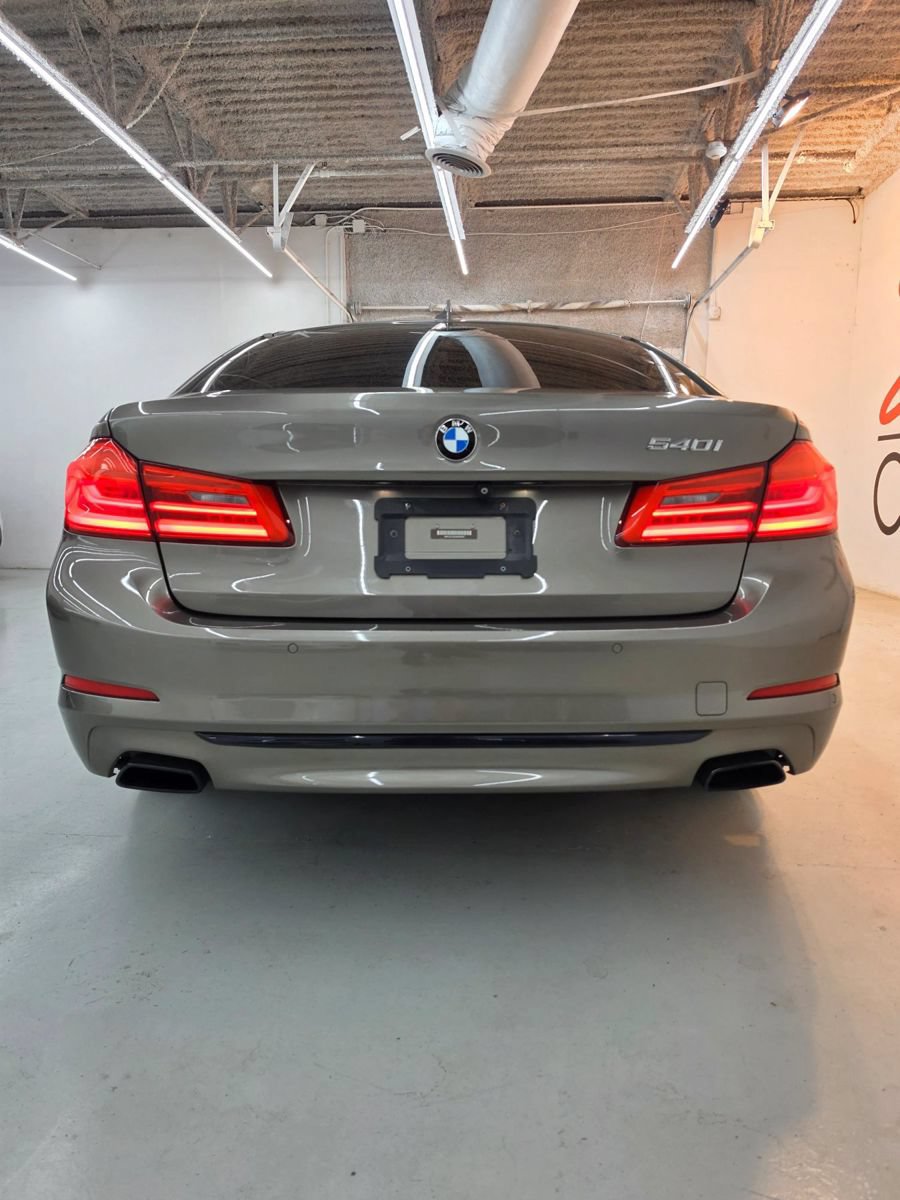 Used 2018 BMW 540i RWD image 9